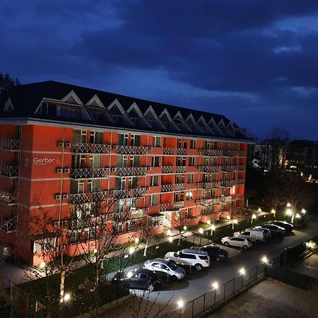 Gerber Residence 1 2 3 Солнечный берег Экстерьер фото